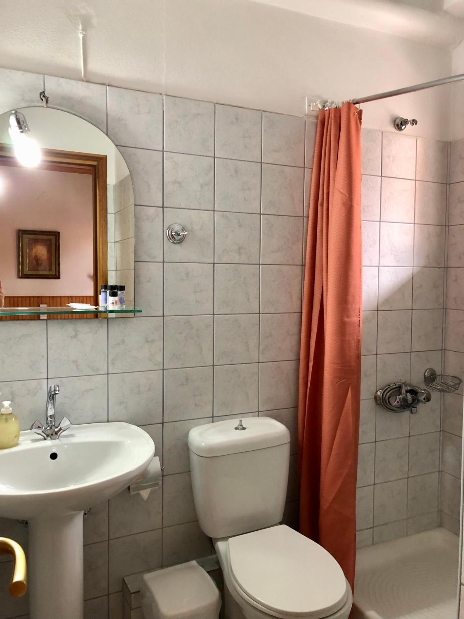 Apostolos Hotel Maçova Oda fotoğraf